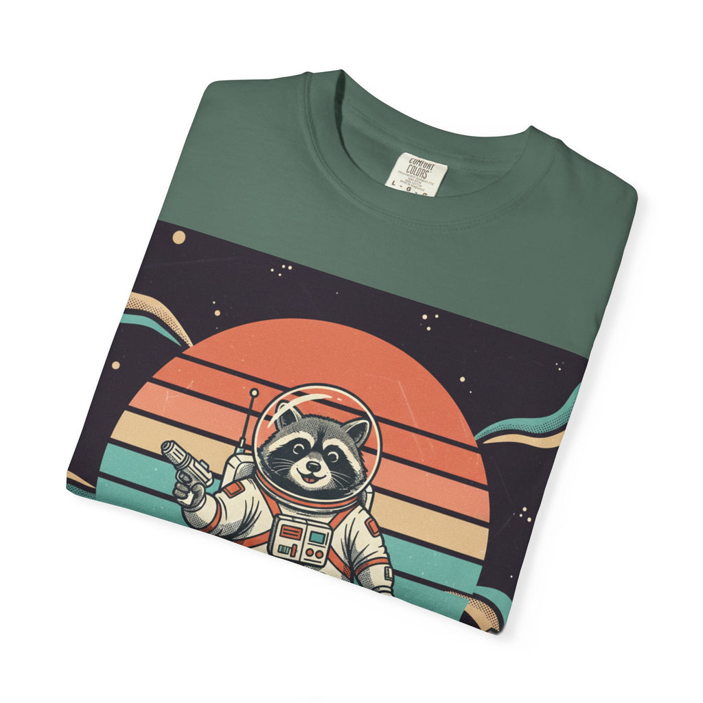 1970s Retro Raccoon Astronaut T-Shirt – Vintage Desert Canyon Sci-Fi Graphic Tee