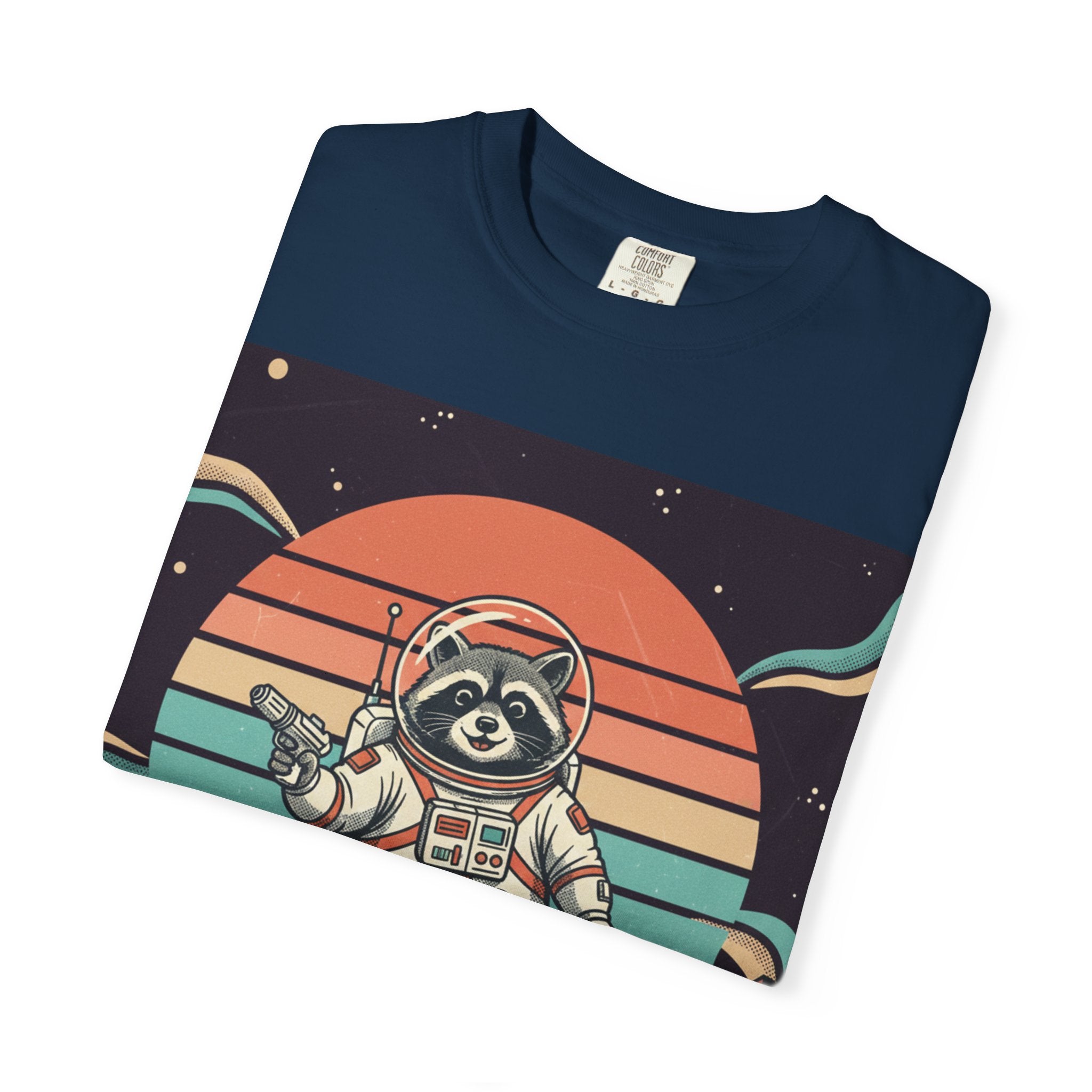 1970s Retro Raccoon Astronaut T-Shirt – Vintage Desert Canyon Sci-Fi Graphic Tee